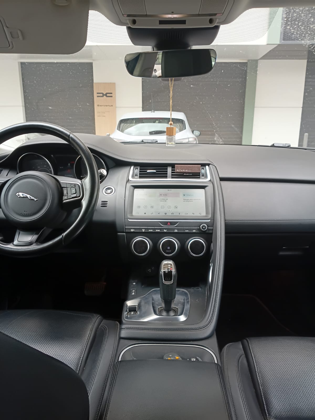 Jaguar E-Pace 2019- Diesel-Automatique-95000